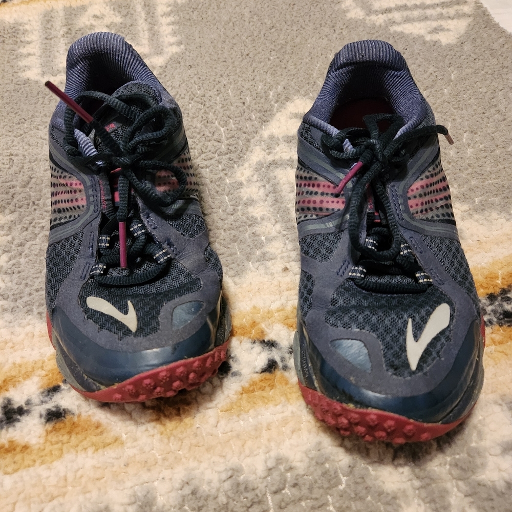 Brooks pure grit sz 6.5 running shoes sneakers